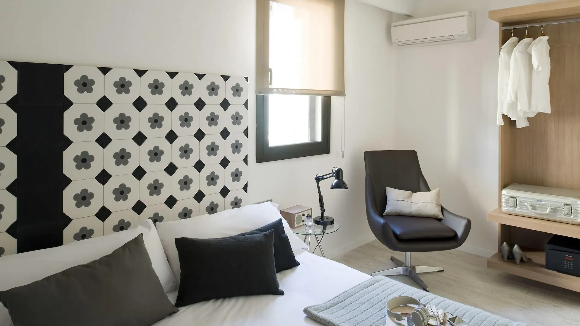 Eric Voekel Boutique Apartments - Bcn Suites Barcelona Spain